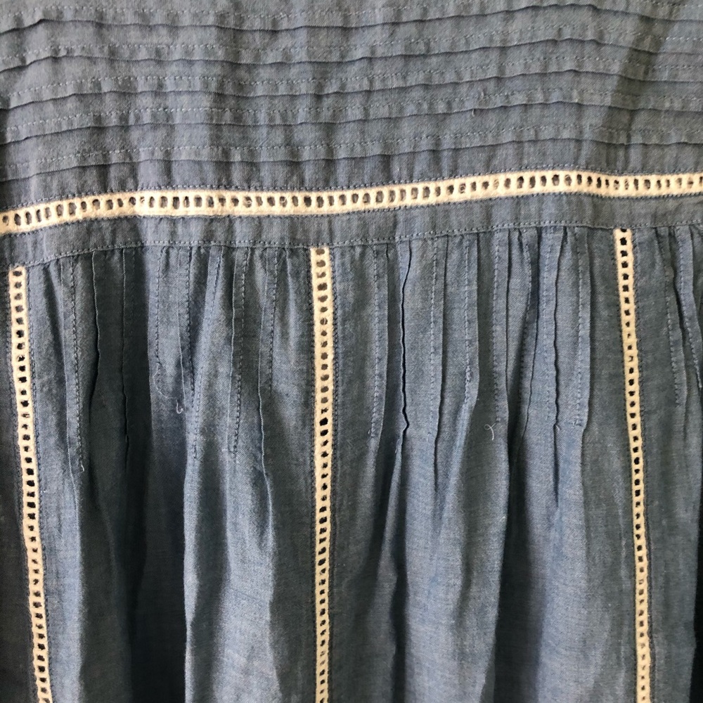 Pink Chicken Chambray Embroidery dress - Picture 6 of 9